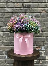Цветочная композиция из Гипсофила и Розы в шляпной коробке в Яйве