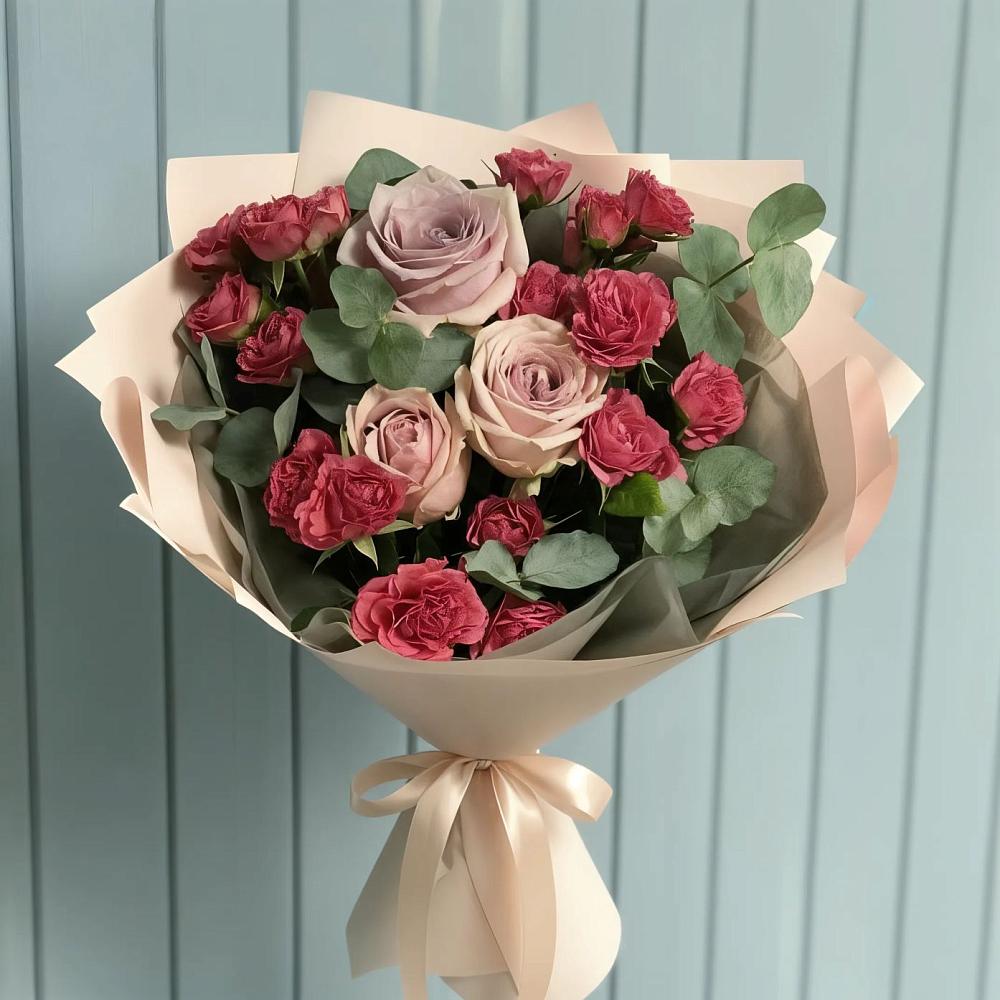 Букет цветов из: Гвоздики и Розы в Яйве