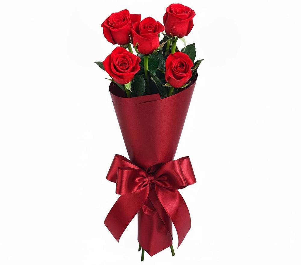 Букет 5 Красных роз Эдлесс Лав в Яйве