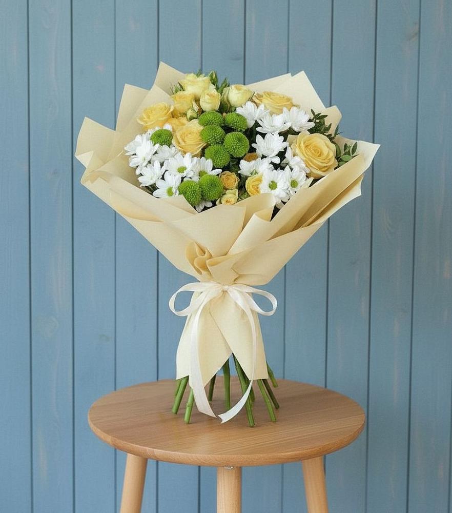 Букет цветов из: Хризантемы и Розы в Яйве