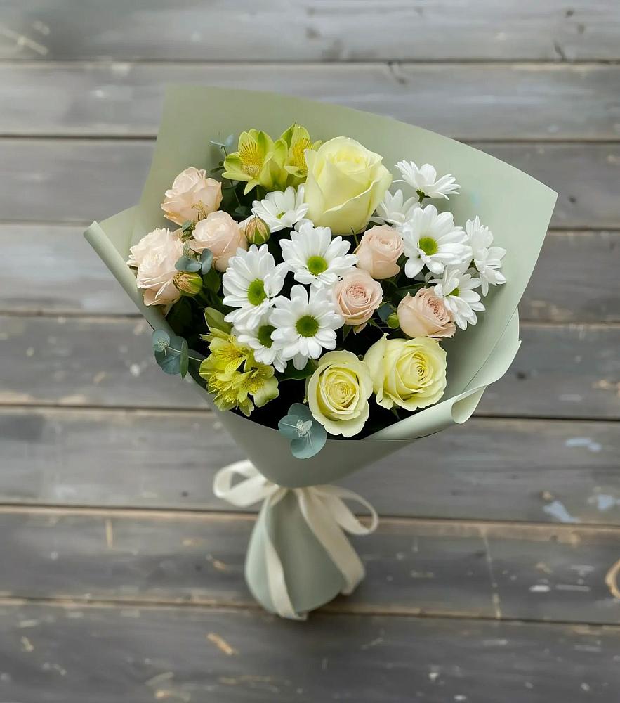 Букет цветов из: Альстромерии, Розы и Хризантемы в Яйве