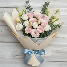 Букет цветов из:  Лизиантусы в Яйве