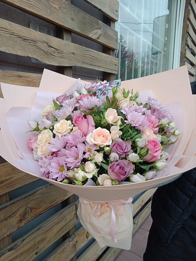 Букет цветов из: Розы и Хризантемы в Яйве