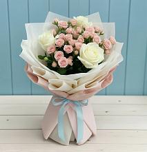 Букет цветов из:  Розы #REPLACE_PRED# Яйве