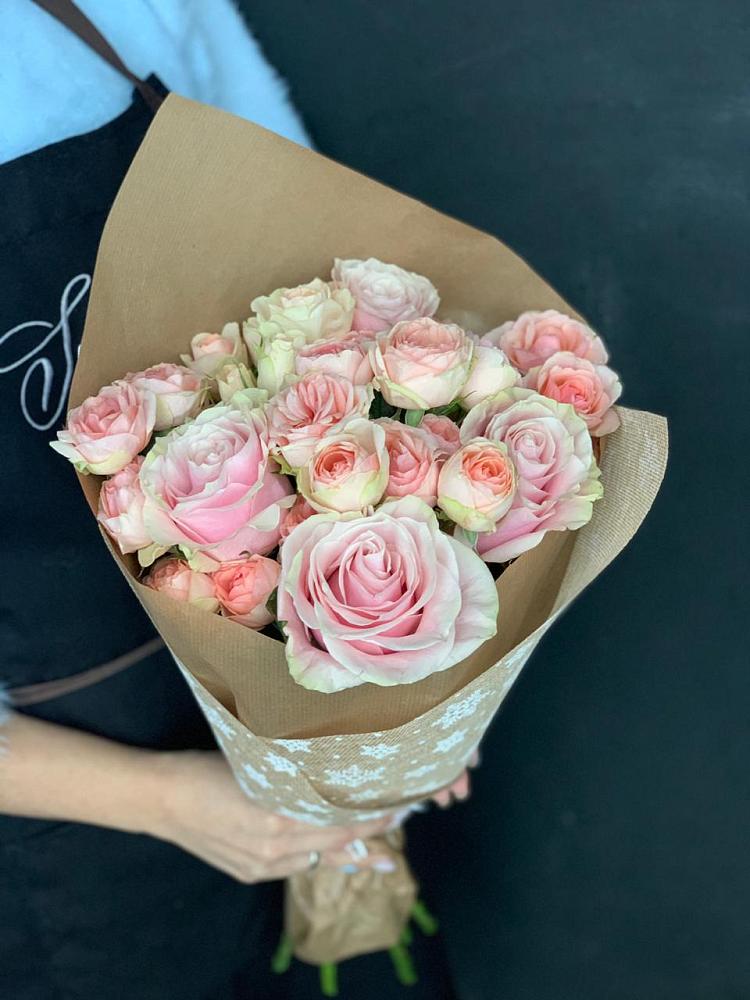 Букет цветов из: Хризантемы и Розы в Яйве