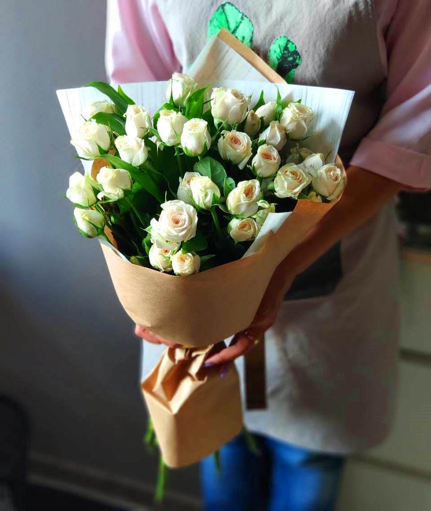 Букет цветов из: Розы в Яйве