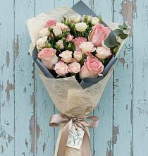 Букет цветов из:  Розы #REPLACE_PRED# Яйве