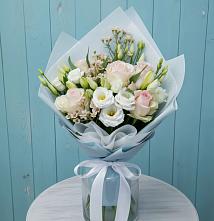 Букет цветов из:  Розы и Лизиантусы #REPLACE_PRED# Яйве