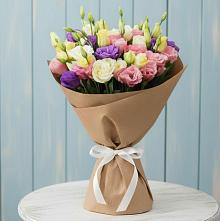 Букет цветов из:  Лизиантусы в Яйве