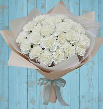 Букет цветов из:  Гвоздики в Яйве