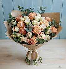 Букет цветов из:  Альстромерии и Розы в Яйве