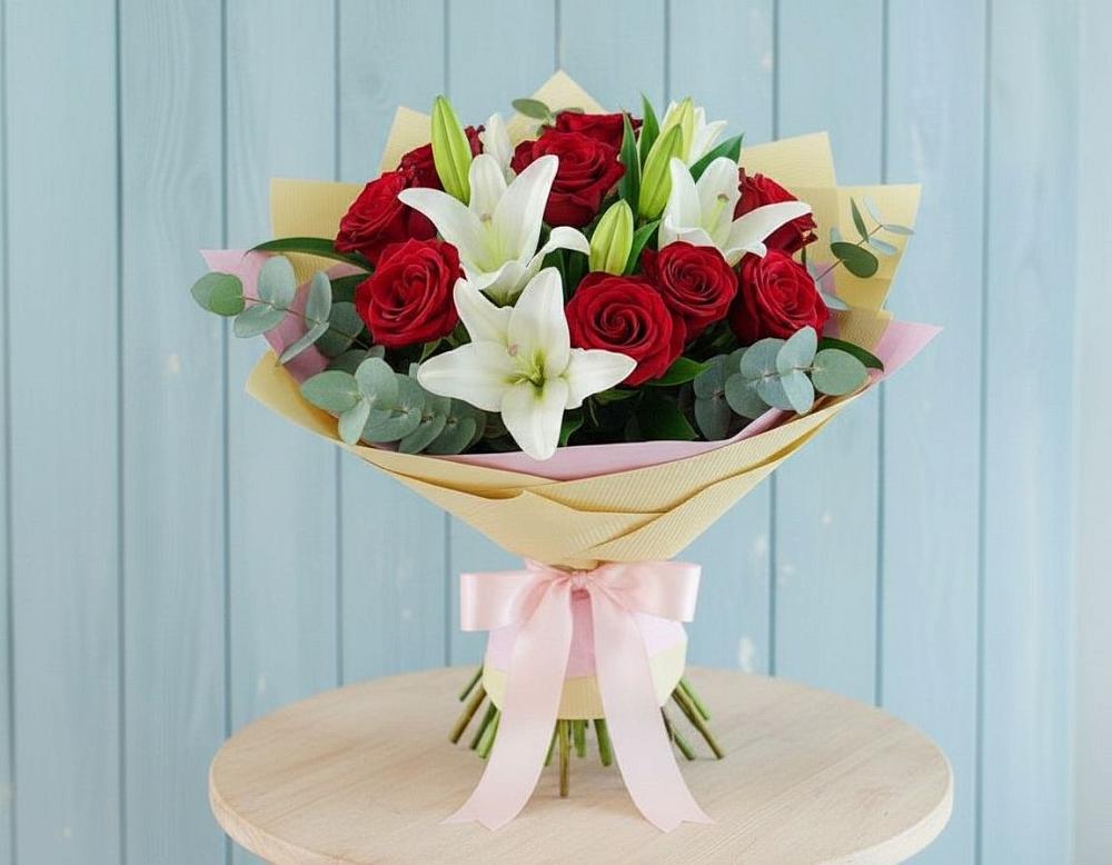 Букет цветов из: Лилии и Розы в Яйве